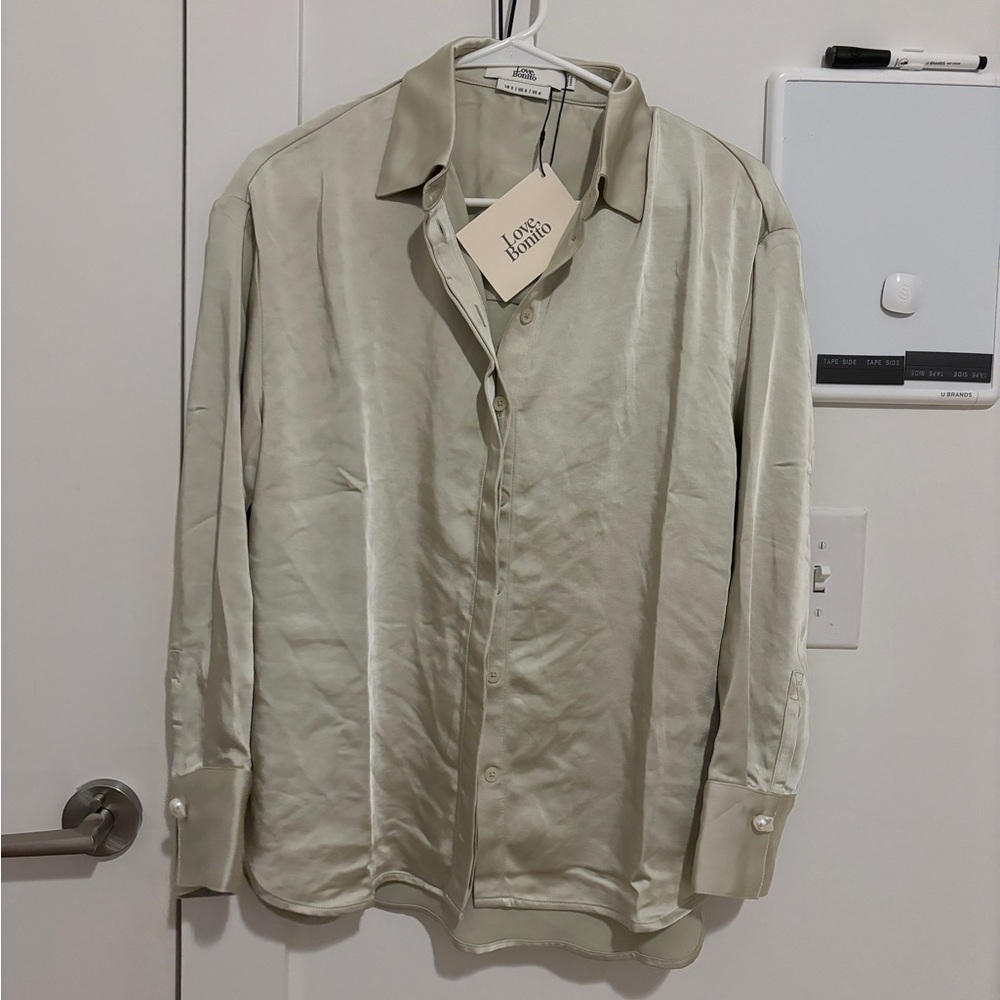 [NWT] Light green button down size S